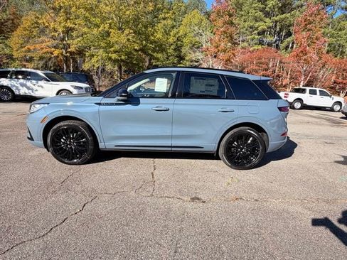 New 2026 Lincoln Corsair Reserve w/ Jet Appearance Package image 4