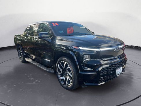 Used 2024 Chevrolet Silverado EV RST image 3