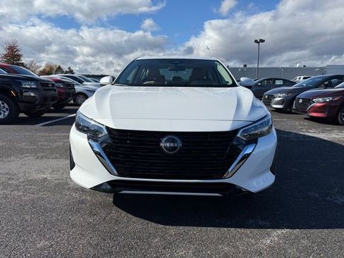 New 2025 Nissan Sentra SV w/ SV Premium Package image 3