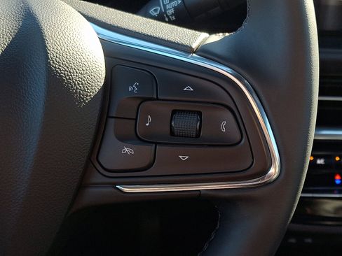 Used 2025 Buick Envista Avenir image 23