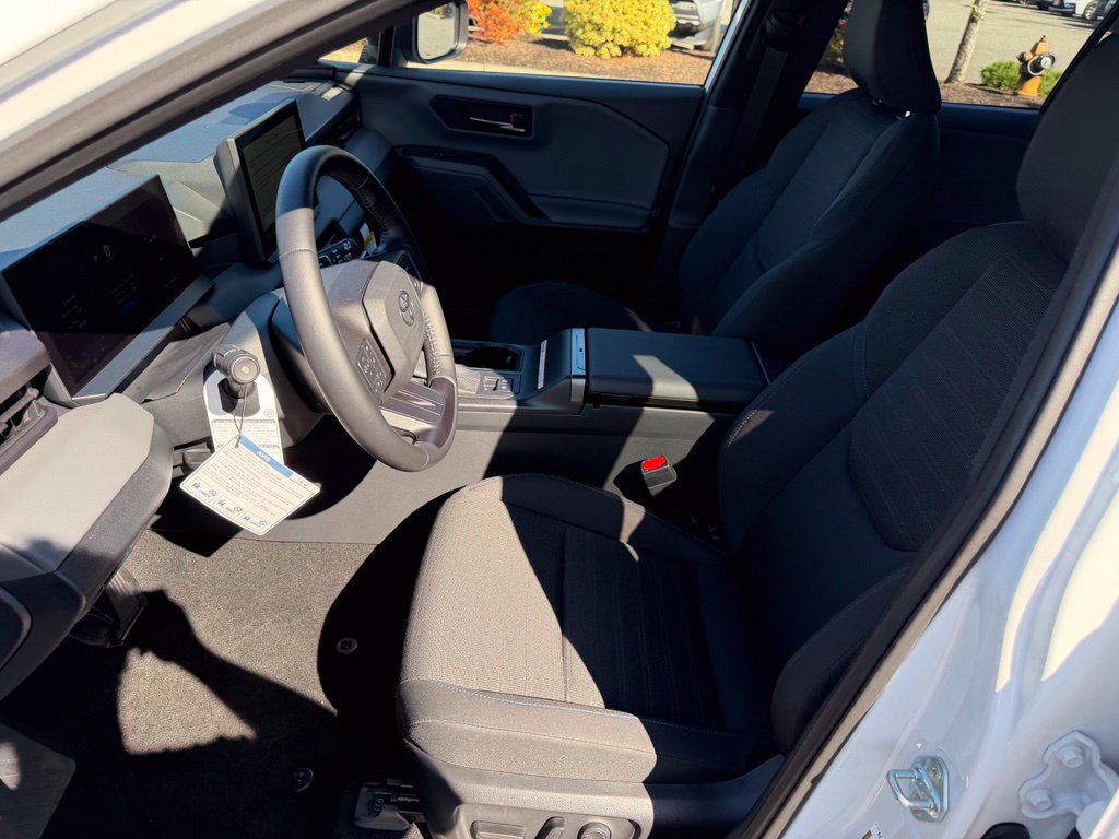 Used 2026 Toyota RAV4 SE w/ Convenience Package AWD/4WD image 13