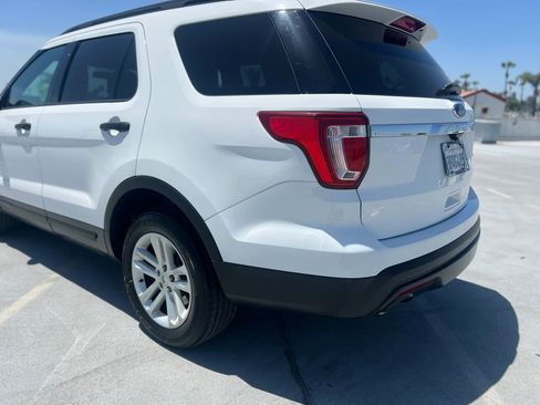 Used 2017 Ford Explorer FWD image 4