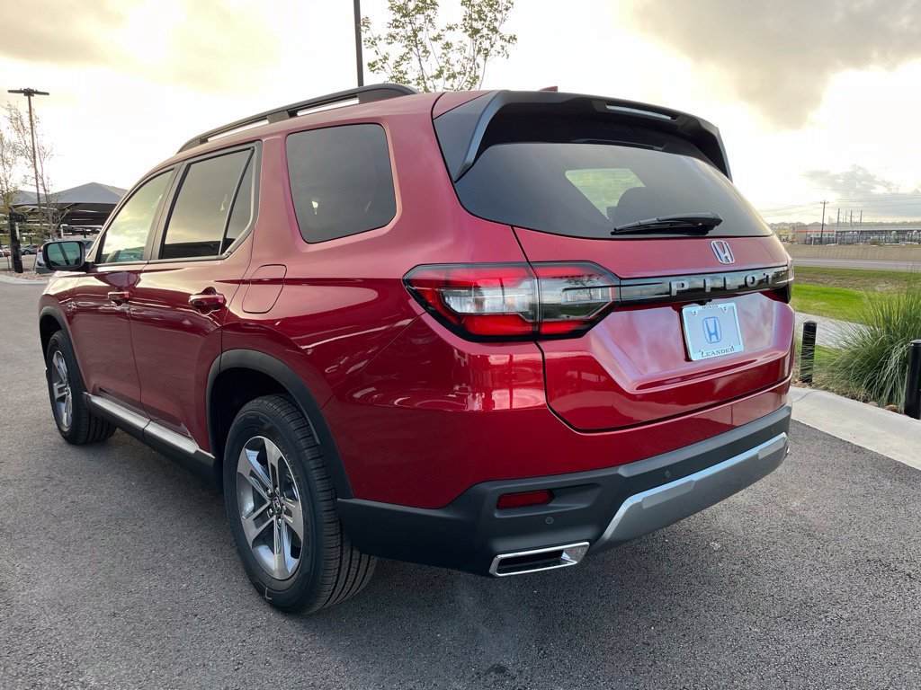 New 2026 Honda Pilot EX-L image 4