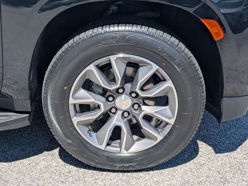 Used 2022 Chevrolet Tahoe LT w/ LT Signature Package image 14