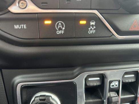 Used 2022 Jeep Gladiator Sport AWD/4WD image 30