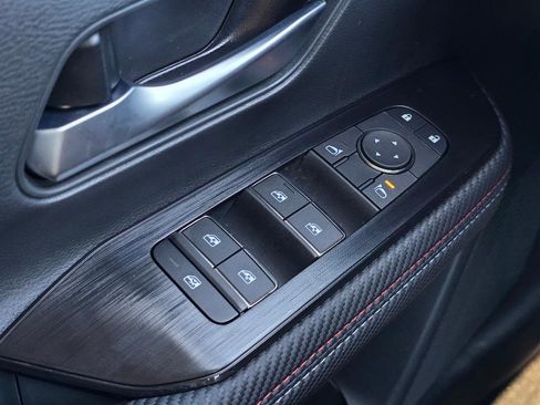 New 2025 Nissan Kicks SR image 22