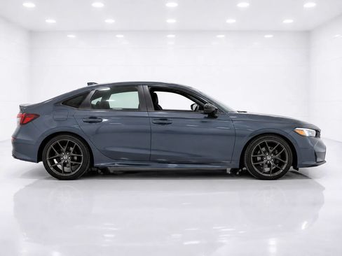 Used 2025 Honda Civic Sport image 7