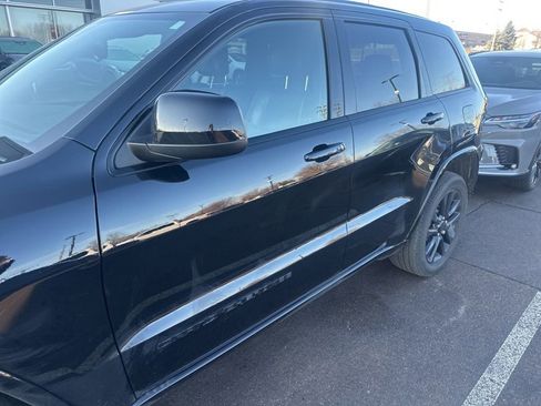 Used 2018 Jeep Grand Cherokee Altitude image 7