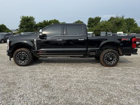 Used 2024 Ford F250 Platinum AWD/4WD image 3