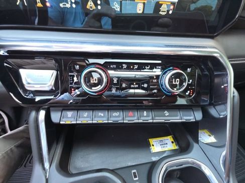 Used 2025 GMC Sierra 2500 Denali Ultimate w/ Max Trailering Package AWD/4WD image 28