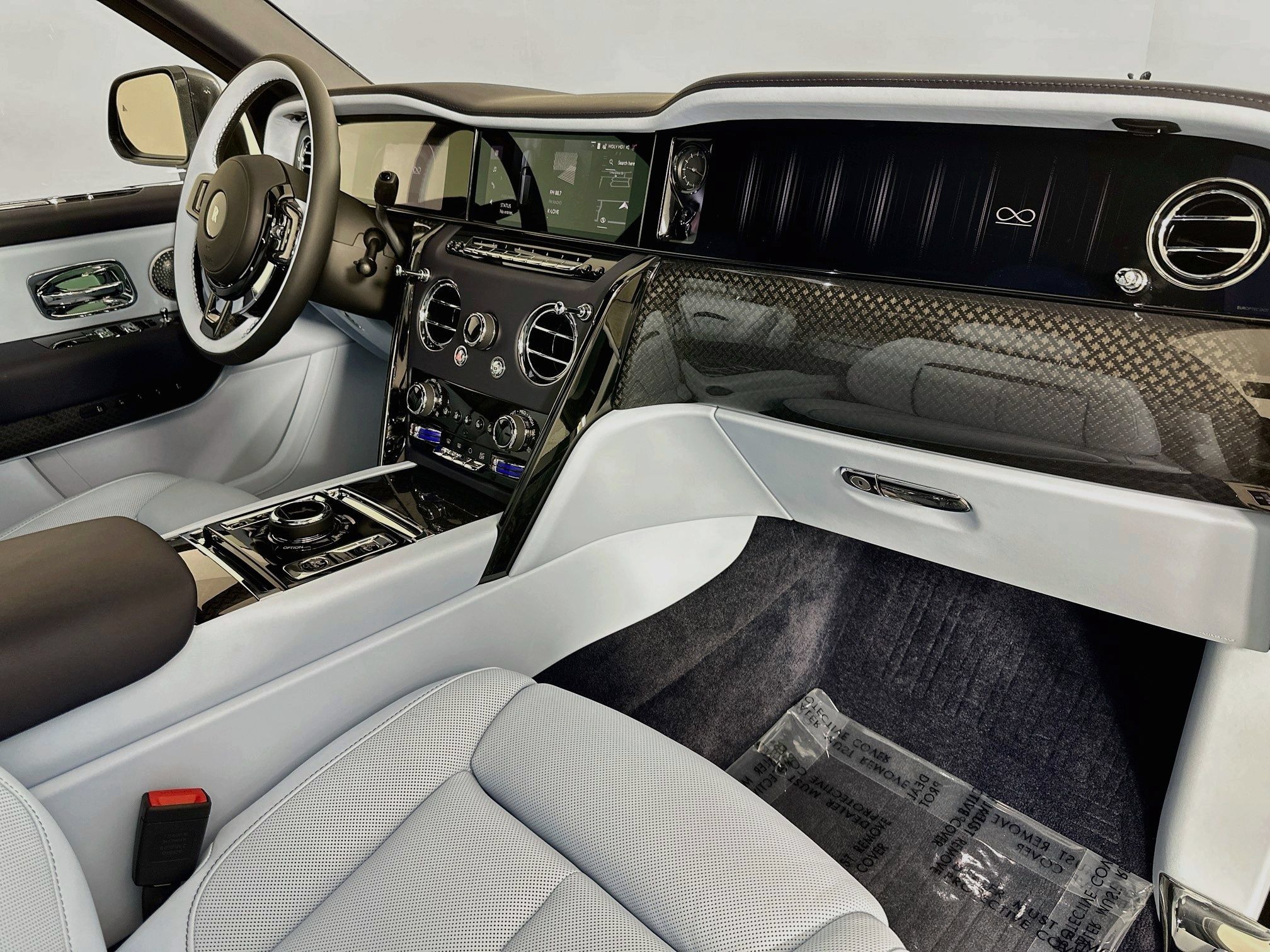 New 2027 Rolls-Royce Cullinan Black Badge AWD/4WD image 28