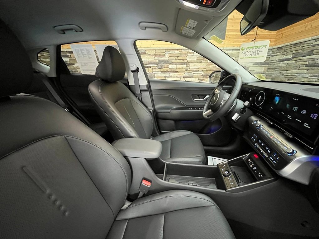 Used 2026 Hyundai Kona SEL Premium AWD/4WD image 29