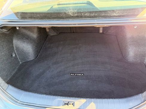 Used 2025 Nissan Altima 2.5 SV FWD image 26
