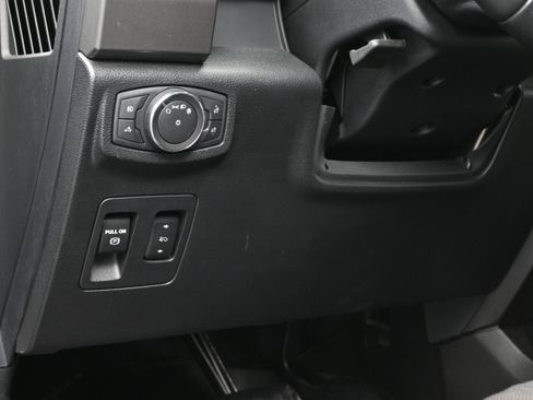 Used 2018 Ford F150 XLT w/ Equipment Group 302A Luxury RWD image 23