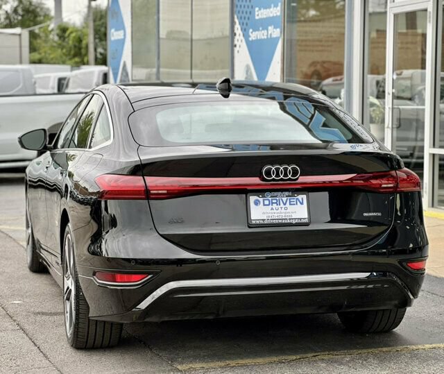 Used 2025 Audi A6 e-tron Prestige AWD/4WD image 3