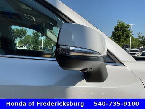 Used 2025 Toyota Grand Highlander AWD image 15