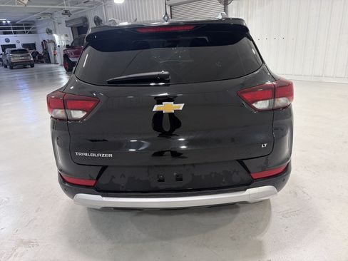 Used 2023 Chevrolet TrailBlazer LT w/ Convenience Package FWD image 4