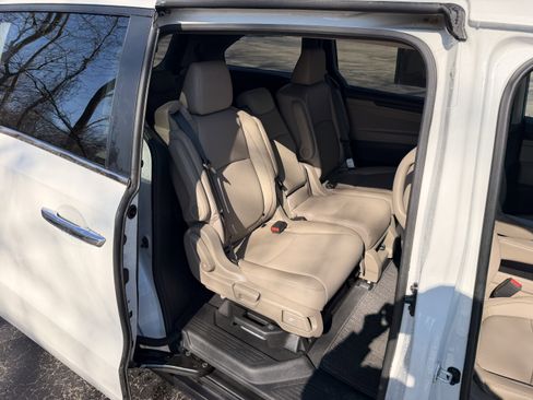 Used 2023 Honda Odyssey EX-L image 14