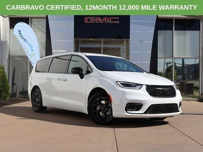 Used 2024 Chrysler Pacifica Limited