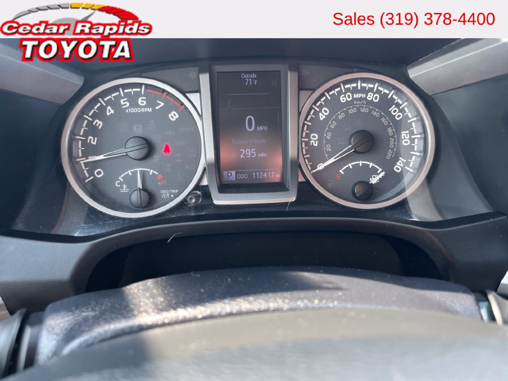 Used 2018 Toyota Tacoma SR5 w/ Four Season Floor Mat Package AWD/4WD image 17