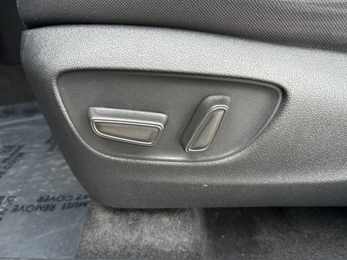 Used 2022 Toyota Highlander LE image 24