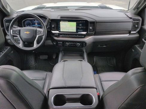 Used 2025 Chevrolet Silverado 2500 LTZ w/ LTZ Convenience Package image 18