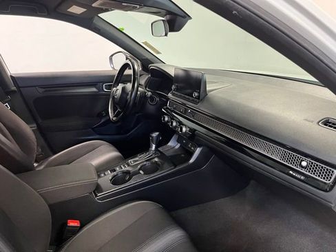 Used 2023 Honda Civic Sport image 11