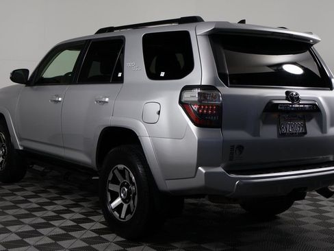 Used 2021 Toyota 4Runner TRD Off-Road Premium w/ Moonroof Package AWD/4WD image 6