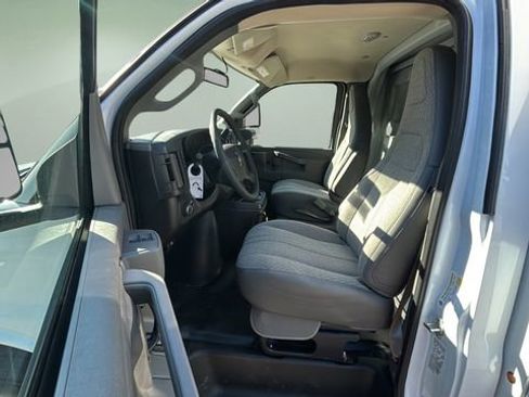 New 2025 Chevrolet Express 3500 Work Van w/ Power Convenience Package image 19
