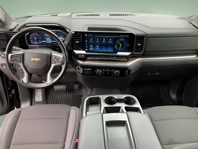 Used 2024 Chevrolet Silverado 2500 LT AWD/4WD image 4