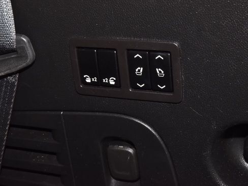 Used 2020 Chevrolet Tahoe LT w/ Texas Edition Package image 39