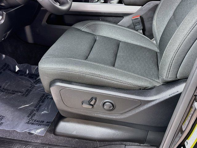 Used 2025 RAM 1500 Big Horn AWD/4WD image 18