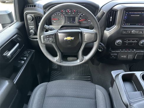 Used 2024 Chevrolet Silverado 2500 Custom w/ Custom Convenience Package image 12