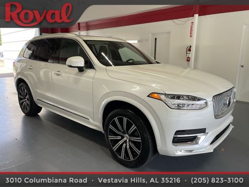 Certified 2025 Volvo XC90 B5 Core AWD/4WD image 3