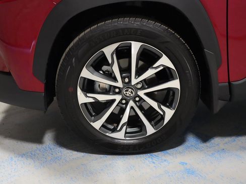 Used 2025 Toyota Corolla Cross XLE w/ Convenience Package AWD/4WD image 34