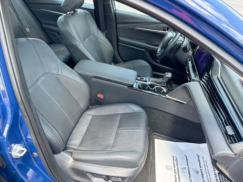 Used 2025 Toyota Camry XSE image 25