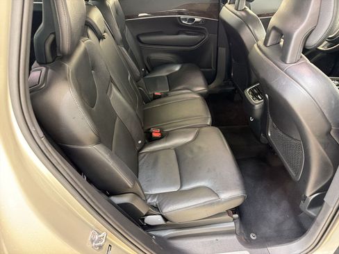 Used 2018 Volvo XC90 T6 Momentum w/ Convenience Package AWD/4WD image 28