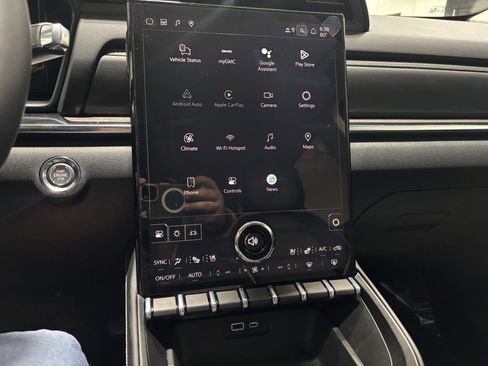 New 2026 GMC Terrain Denali w/ LPO, Floor Liner Package image 18