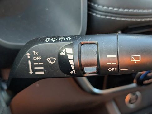 Used 2021 Nissan Rogue SV image 25