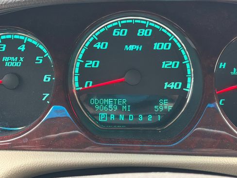 Used 2010 Buick Lucerne CX w/ CX Premium Appearance Package FWD image 24