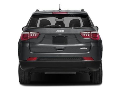Used 2017 Jeep Compass Latitude w/ Popular Equipment Group AWD/4WD image 8