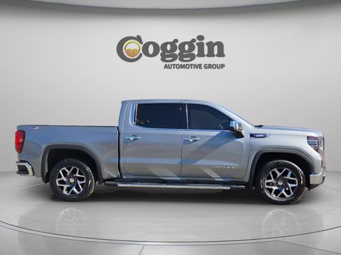 Used 2023 GMC Sierra 1500 SLT w/ SLT Premium Package image 5