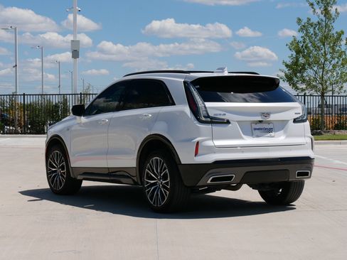 Used 2024 Cadillac XT4 Sport FWD image 7