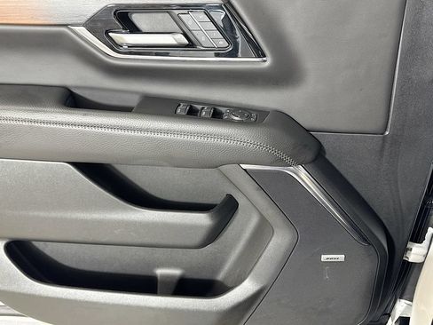 Certified 2025 GMC Yukon Denali AWD/4WD image 16