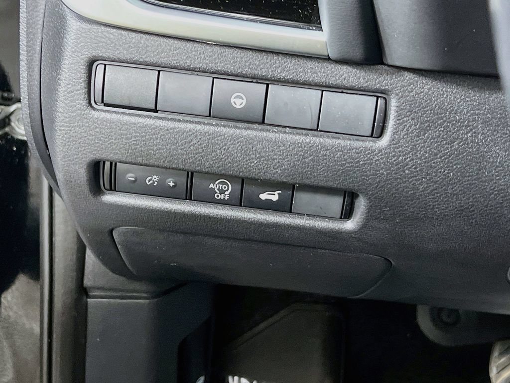 Used 2023 Nissan Rogue SL w/ SL Premium Package AWD/4WD image 9
