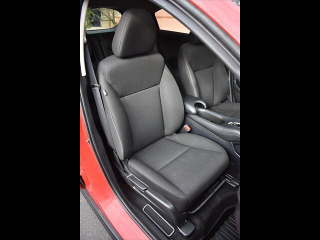 Used 2018 Honda HR-V EX image 33