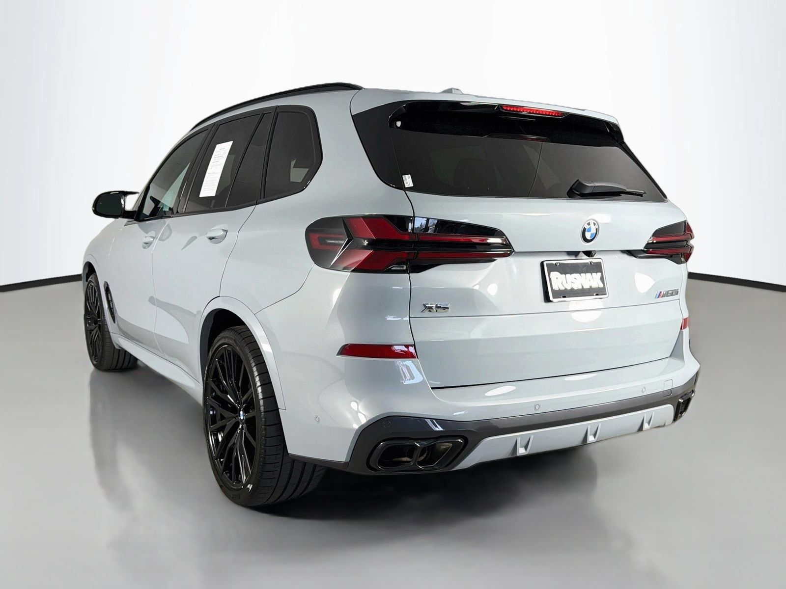 Certified 2025 BMW X5 M60i w/ Climate Comfort Package AWD/4WD image 5