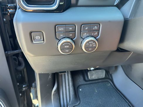 Used 2025 GMC Sierra 1500 Denali Ultimate AWD/4WD image 16