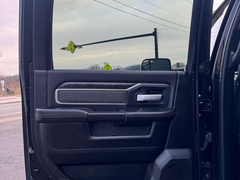 Used 2019 RAM 2500 Big Horn image 21