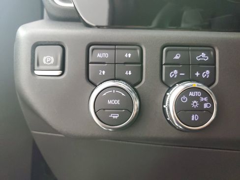 Used 2023 GMC Sierra 1500 SLT w/ SLT Premium Plus Package image 25